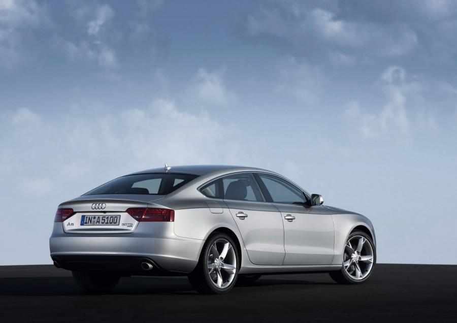  Audi A5 Sportback 3.0 TDI Quattro 2009 года  (фото 4 из 40)